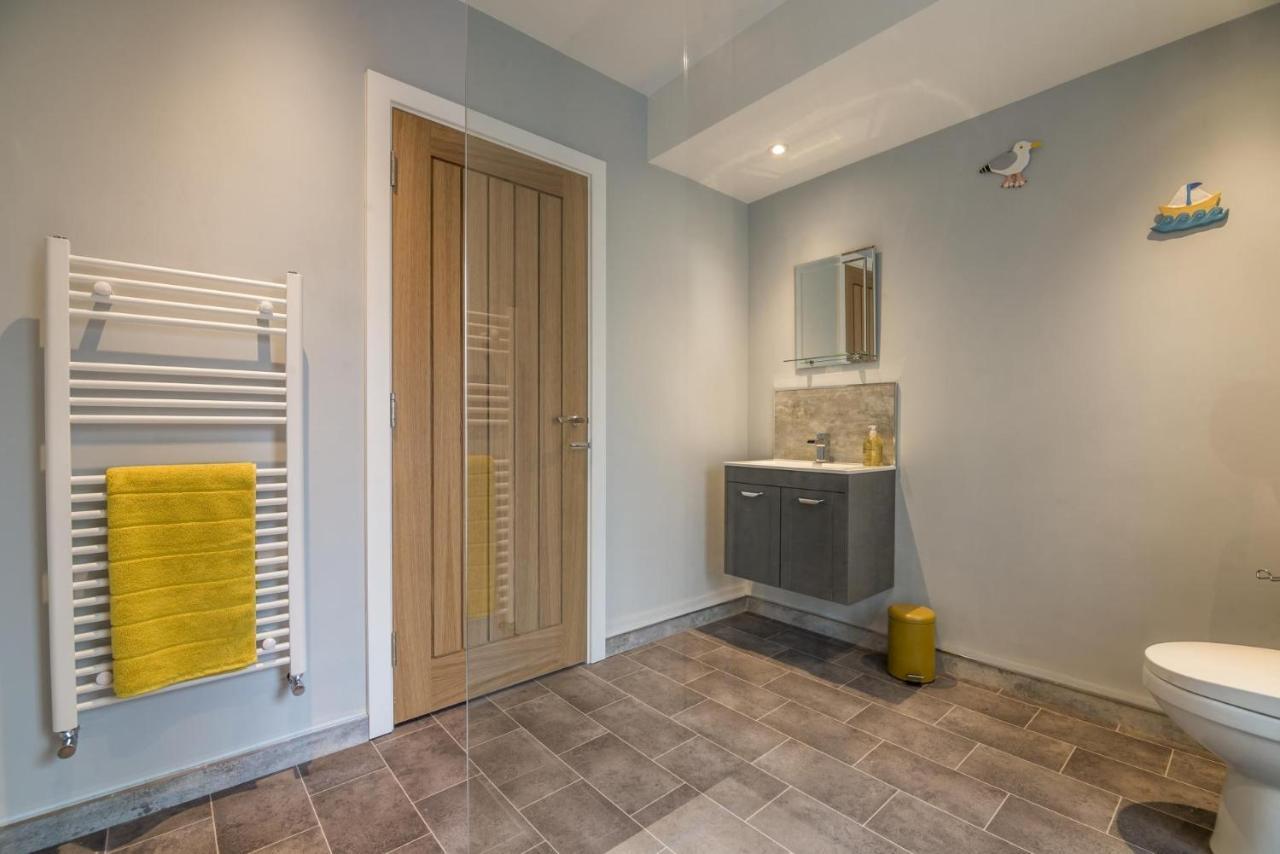 Tipyn O Haul - 1 Bedroom Apartment - Tenby Exterior photo